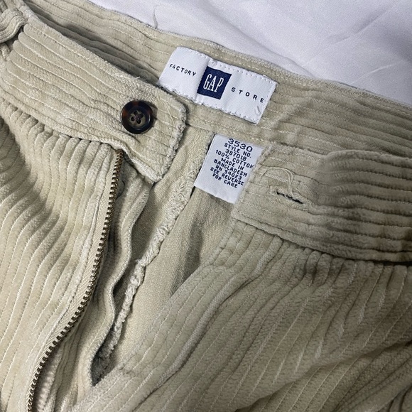 Vintage Gap Corduroy Pants - Picture 5 of 5